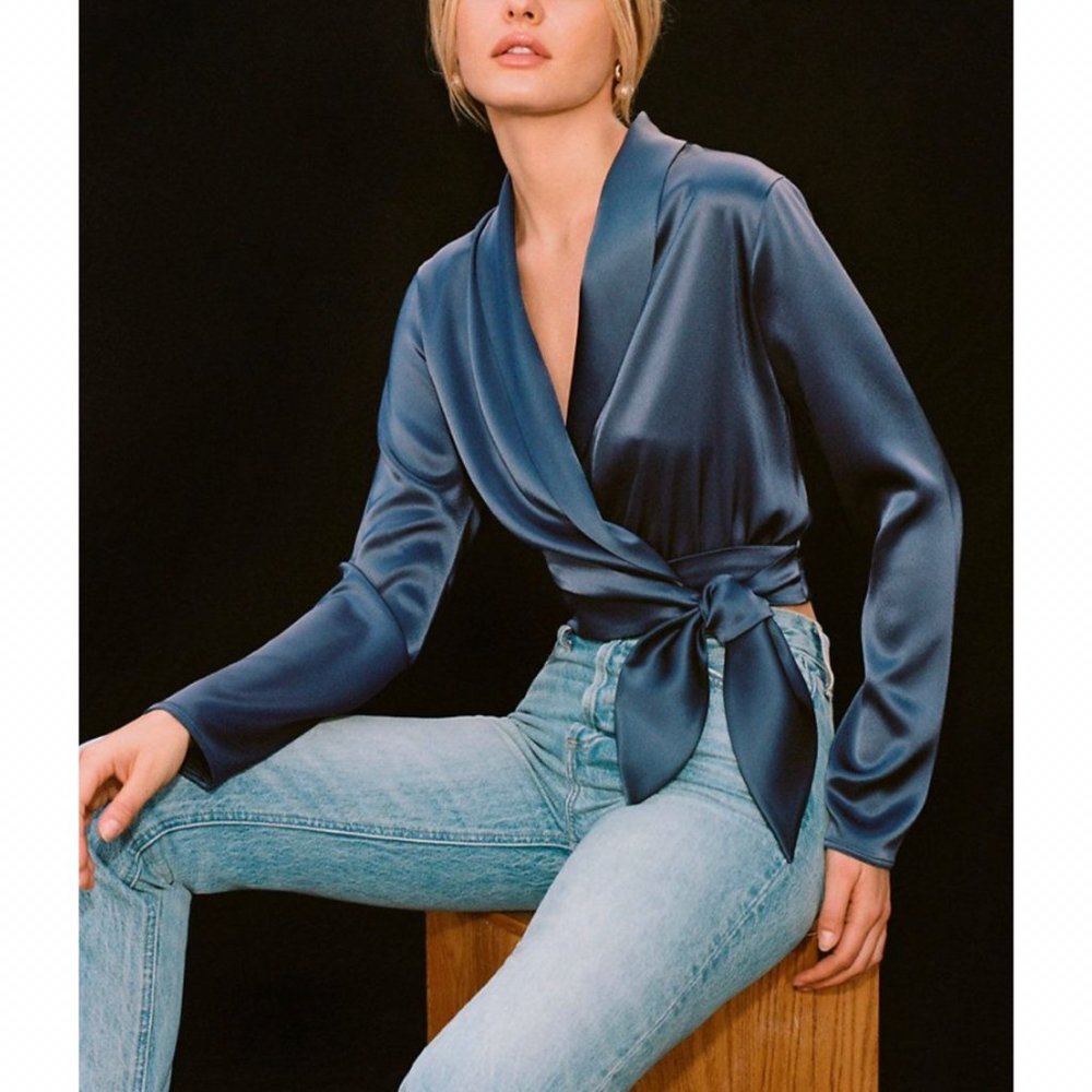 Aritzia blouse